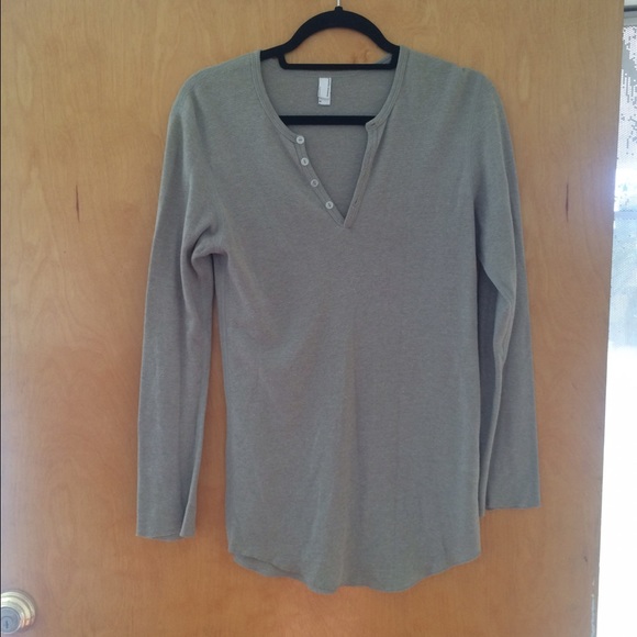 🔴SOLD🔴American apparel light green shirt