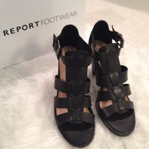 Report black leather heels/pumps