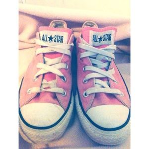 ALL-STAR CONVERSE!!(MAKE AN OFFER)