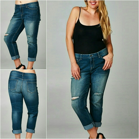 Plus size cropped distressed denim