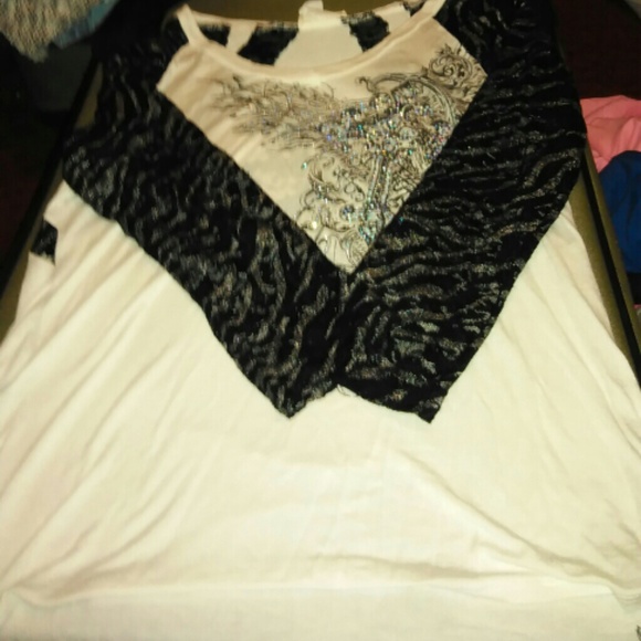 3/4 quarter sleeve shirt