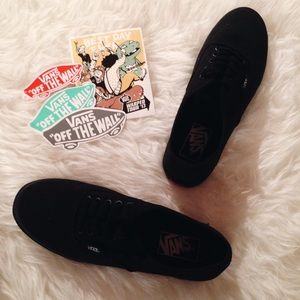 👽 Vans Authentic Black Lo Pro 👽