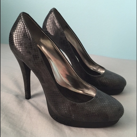 Calvin Klein Shoes - CALVIN KLEIN Snakeskin Pumps