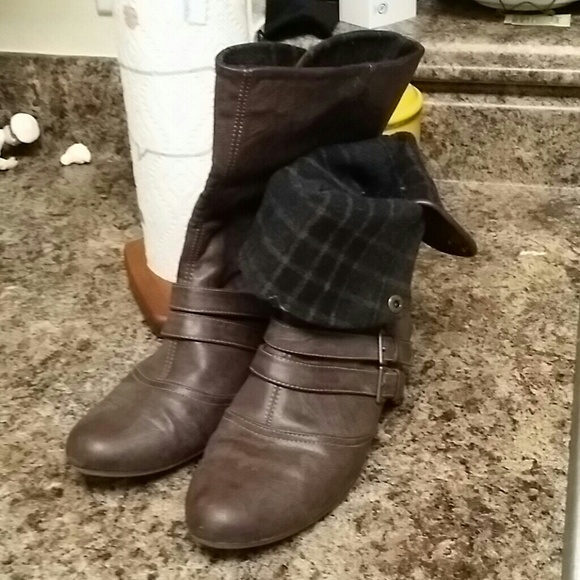 Brown white mountain boots