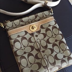 Coach Crossbody Signature Purse