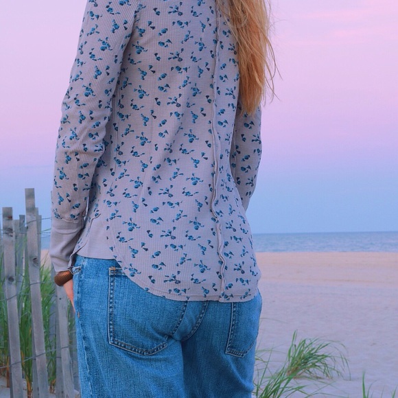 SOLD OUT Free People Gray Blue Floral Thermal - Picture 2 of 3