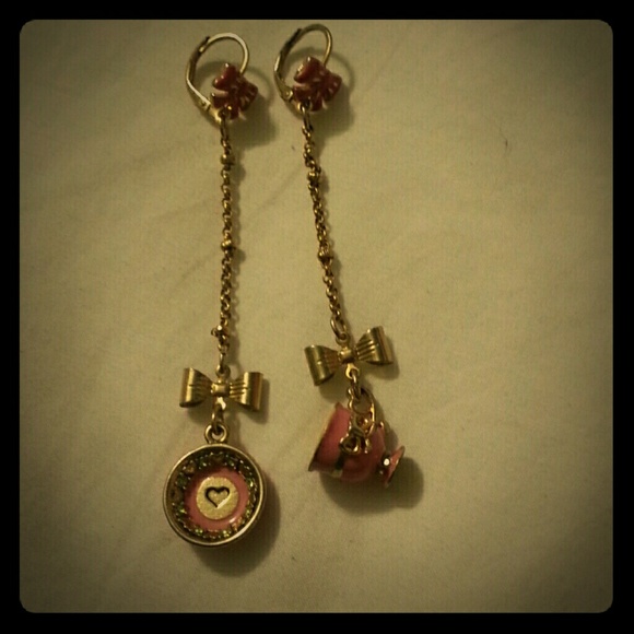 Betsey Johnson Cup & Saucer Earrings