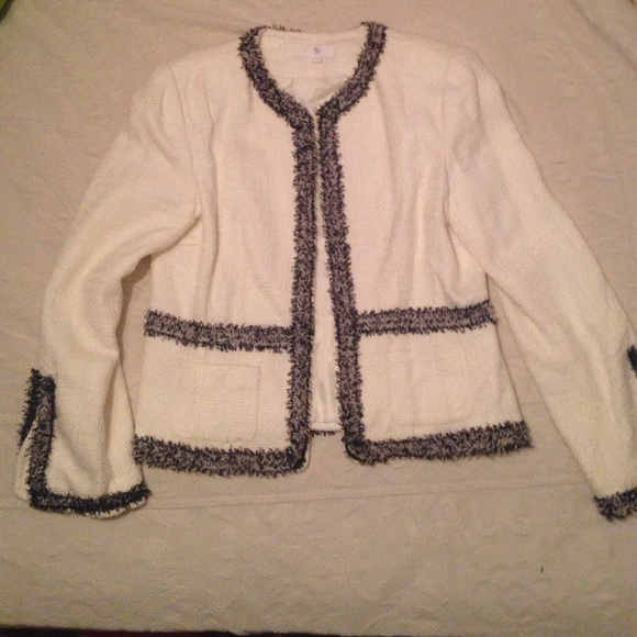 White Jacket - Picture 2 of 3