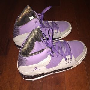 Women's size 6 Jordan's.