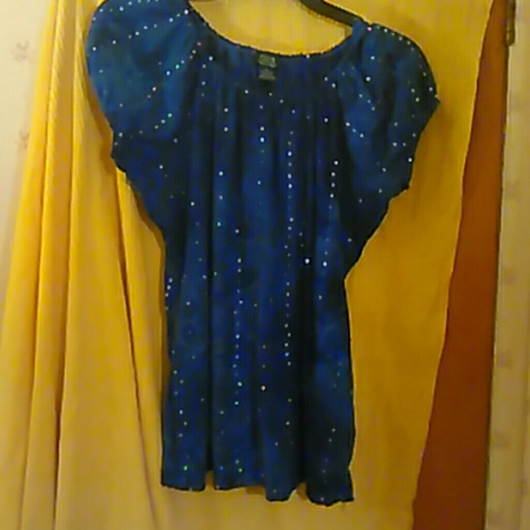 Tops - Blue short sleeve top stretchy