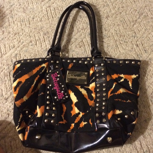 Betsey Johnson mid size purse
