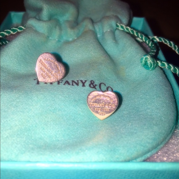 Tiffany mini heart earrings
