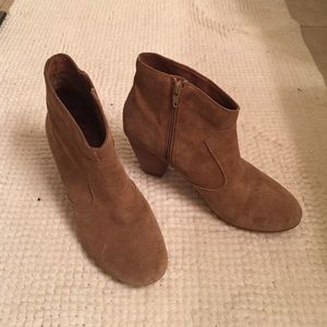 Aldo suede ankle boots sz 7