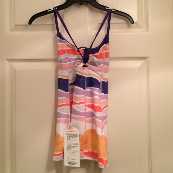 Lululemon Dancing Warrior Tank 2 NWT - Picture 2 of 4