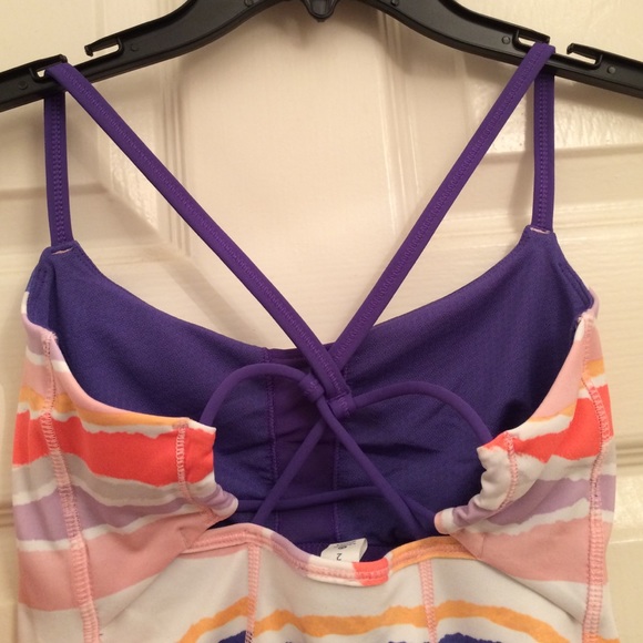 Lululemon Dancing Warrior Tank 2 NWT - Picture 3 of 4