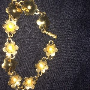 Vintage flower bracelet