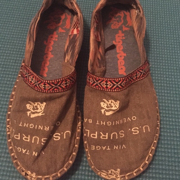 Tillys slipon shoes
