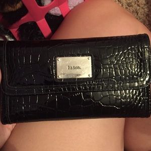 Liz & Co wallet