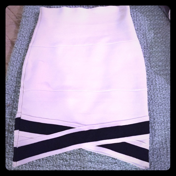 Bandage white skirt