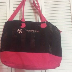 Victoria Secret Tote, offers accepted