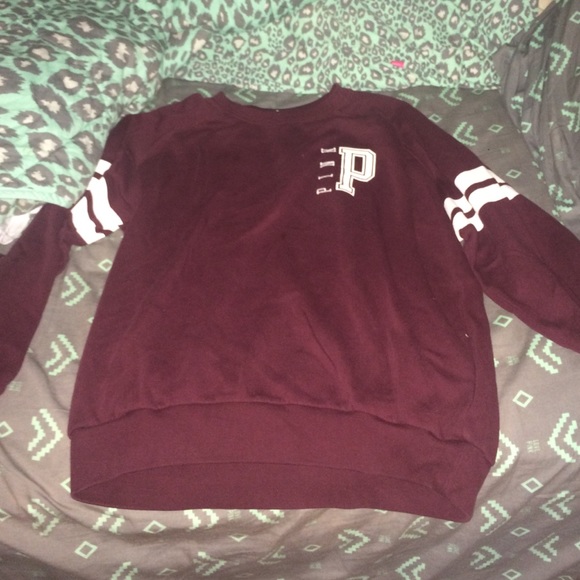 Vs crew and matching gym pants