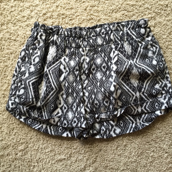 American Eagle Outfitters Pants - American Eagle Outfitters Shorts