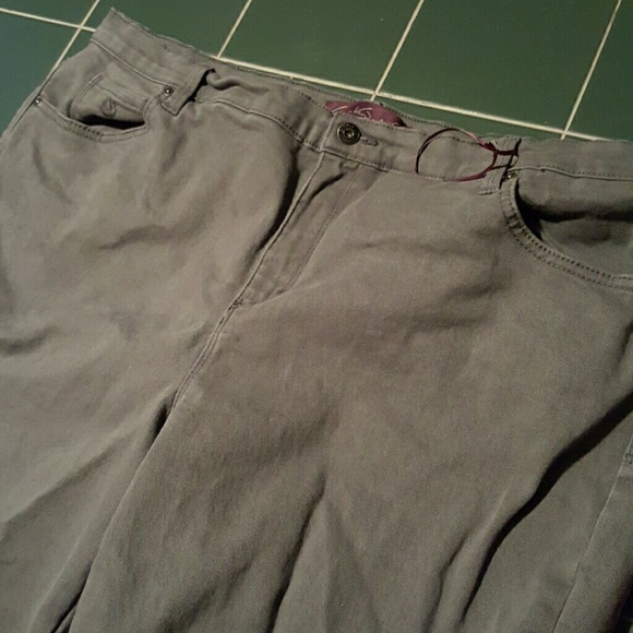 Gloria Vanderbilt jeans
