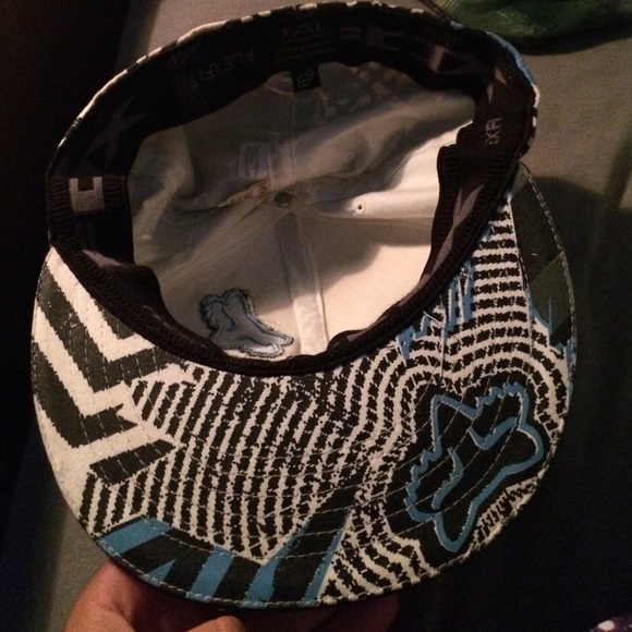 Fox hat flex fit, size L/XL - Picture 2 of 2