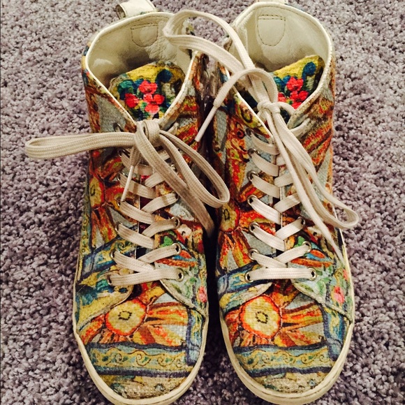 Kids sneakers