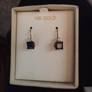 10k saph princess leverback earrings