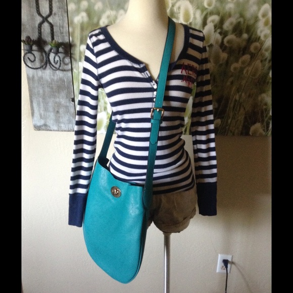 Top - Picture 3 of 3