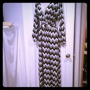Women's Chevron XL Long Dress Black & White