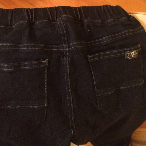 ✨new✨7 For All Mankind embellished jeggings - Picture 4 of 4