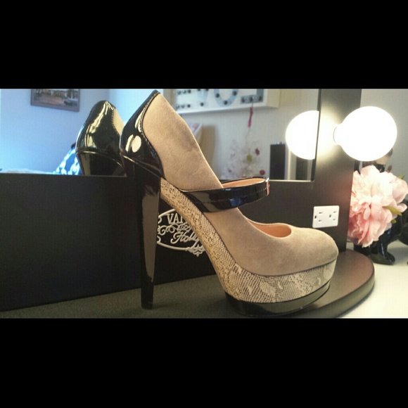Jessica Simpson Mary Jane Platform Heels. - Picture 2 of 4
