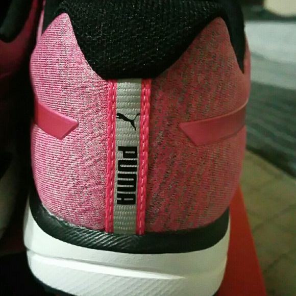 Shoes - Picture 3 of 4