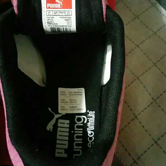 Shoes - Picture 4 of 4