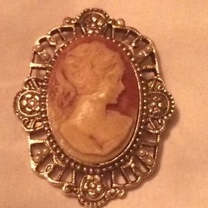 Cameo brooch