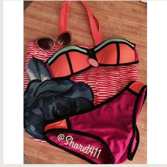 ๐HP 3-23๐ Colorblock Bandeau Bikini - Picture 2 of 4