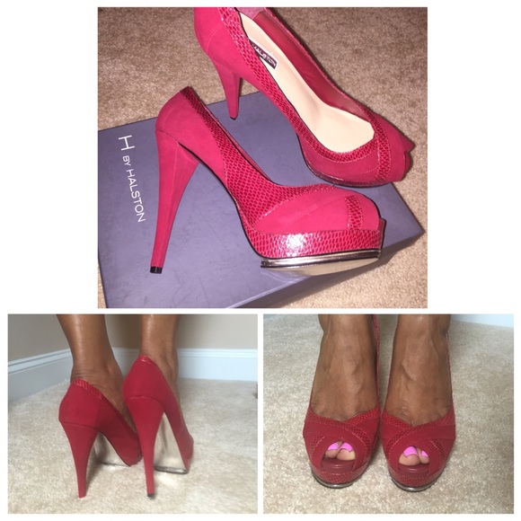 Halston pumps