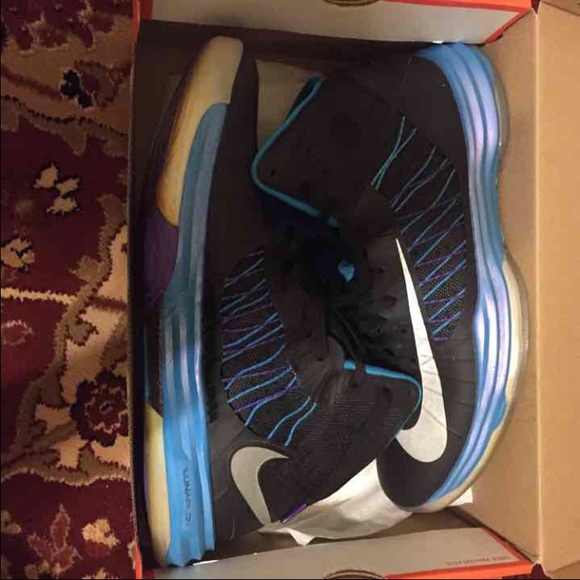 Nike hyperdunks - Picture 2 of 2