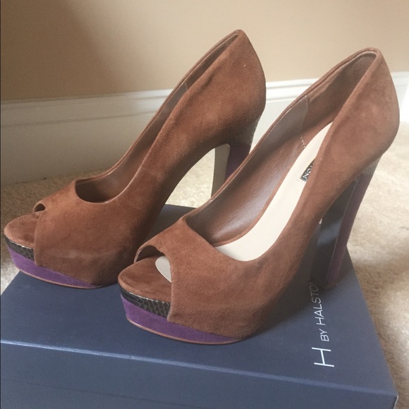 H by Halston pumps