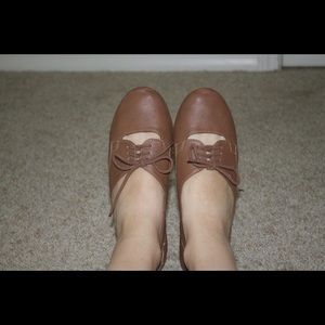 Cutout oxford flats