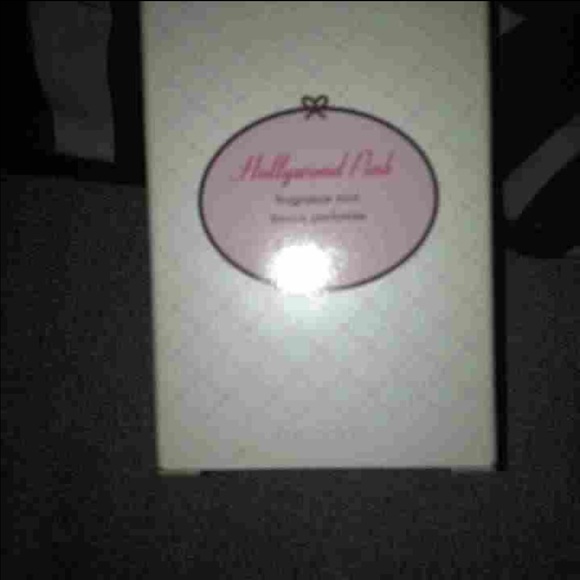 Hollywood pink