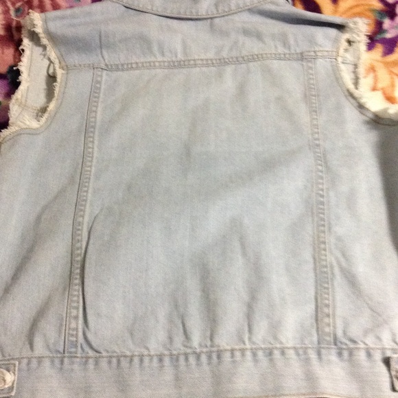 Jean jacket , Brand New!!! NWOT - Picture 3 of 3