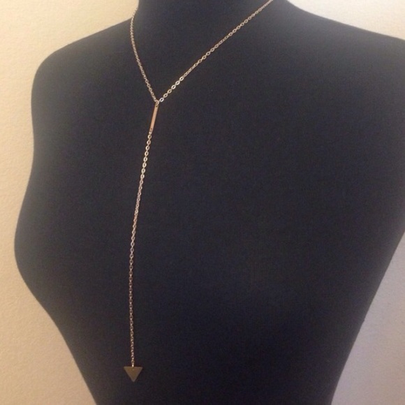 Hanging triangle necklace - Picture 2 of 2