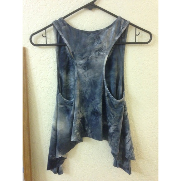 Bleached crop top with long sides - Picture 2 of 2