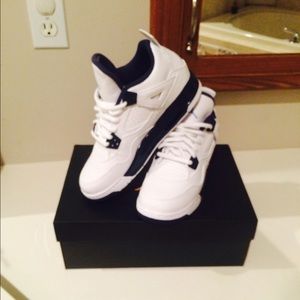 Columbia 4s size 6