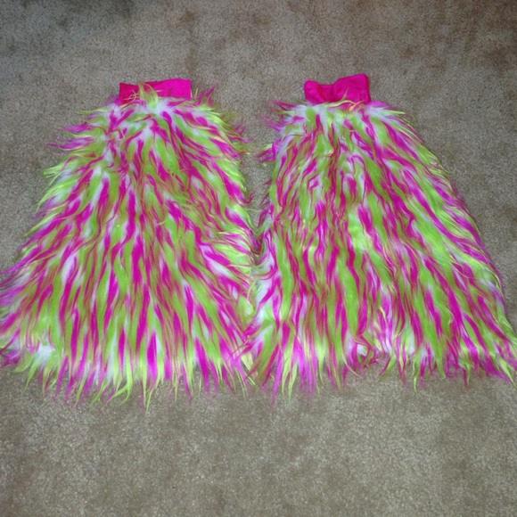 Pink green white fluffies