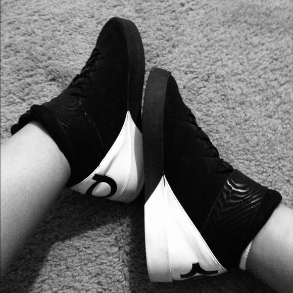 Nike Shoes - Shoes