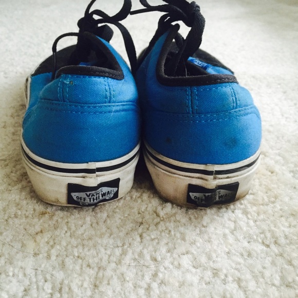 Vans - Picture 3 of 4